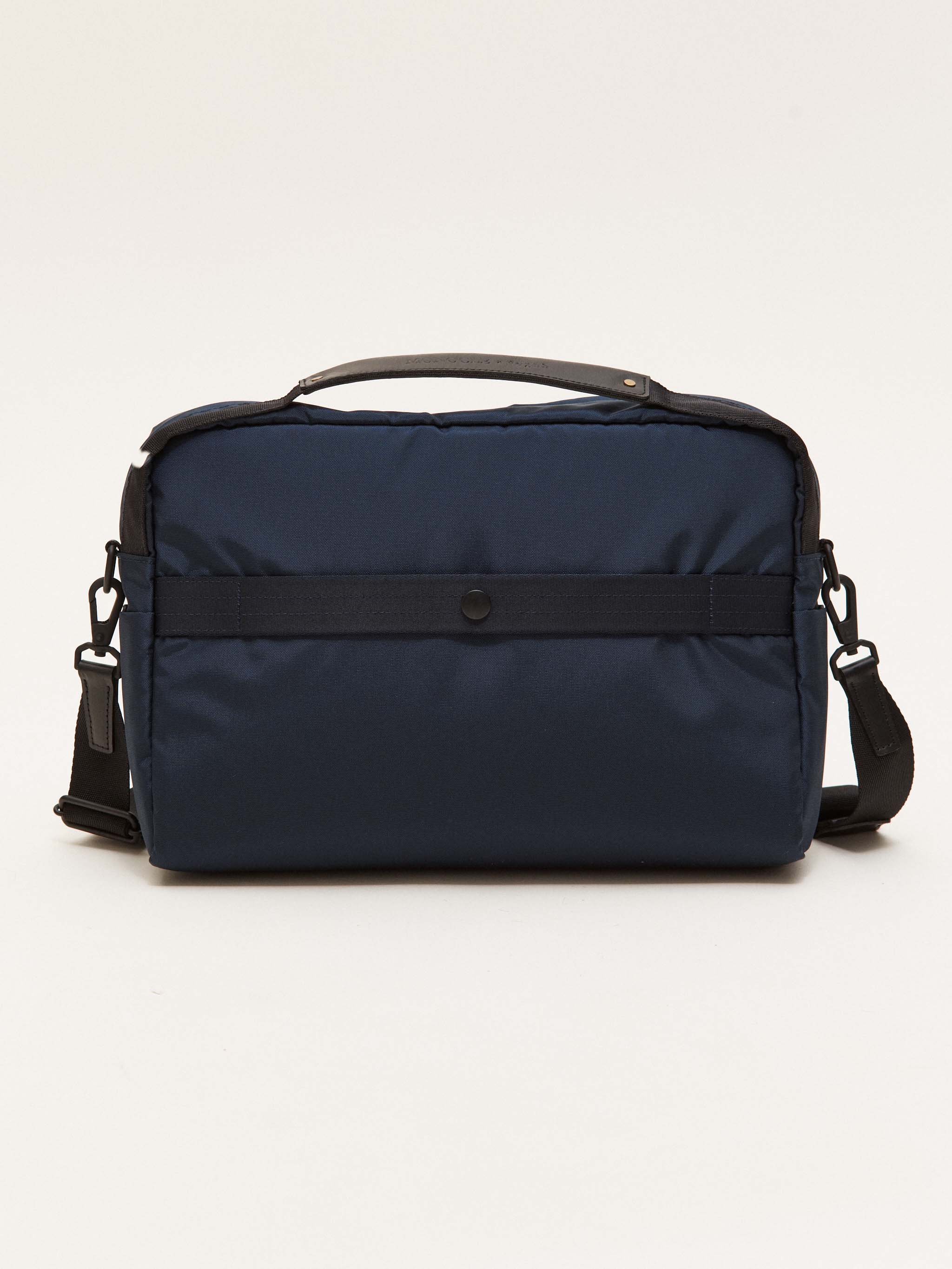 Shoulder bag - navy - Shop - Monocle
